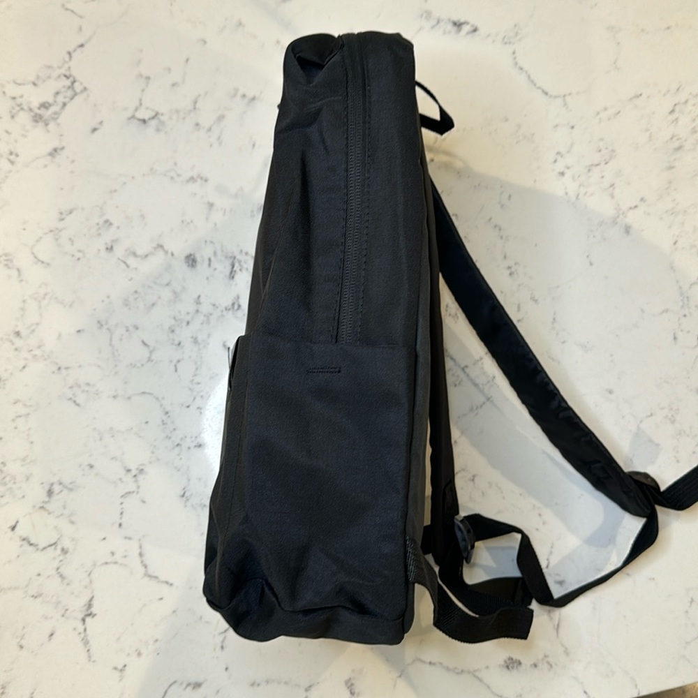 Small & Simple Very Lightweight Backpack Bag for Student & Commuter - Picture 4 of 10